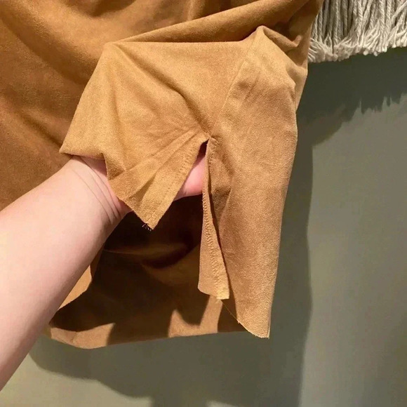 LUMIERE TAN FAUX SUEDE TANK TOP - Picture 4 of 6